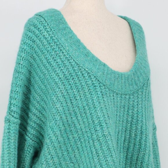 NWT FREE PEOPLE Chunky Knit Blue Bell V-Neck Oversized Sweater Electric Teal M - Picture 7 of 11